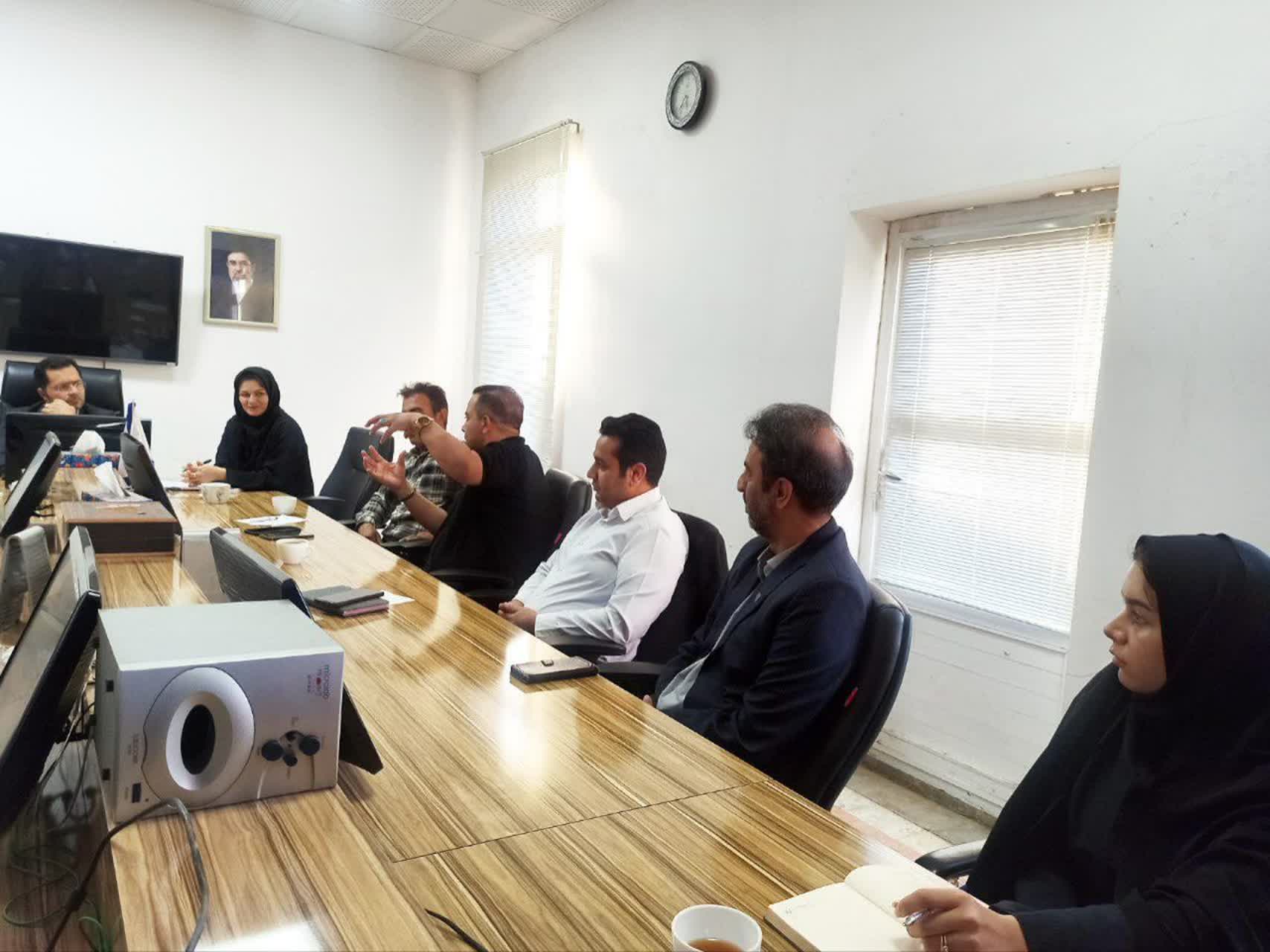  جلسه بررسی مشکلات کارخانه آجر سفال کویر