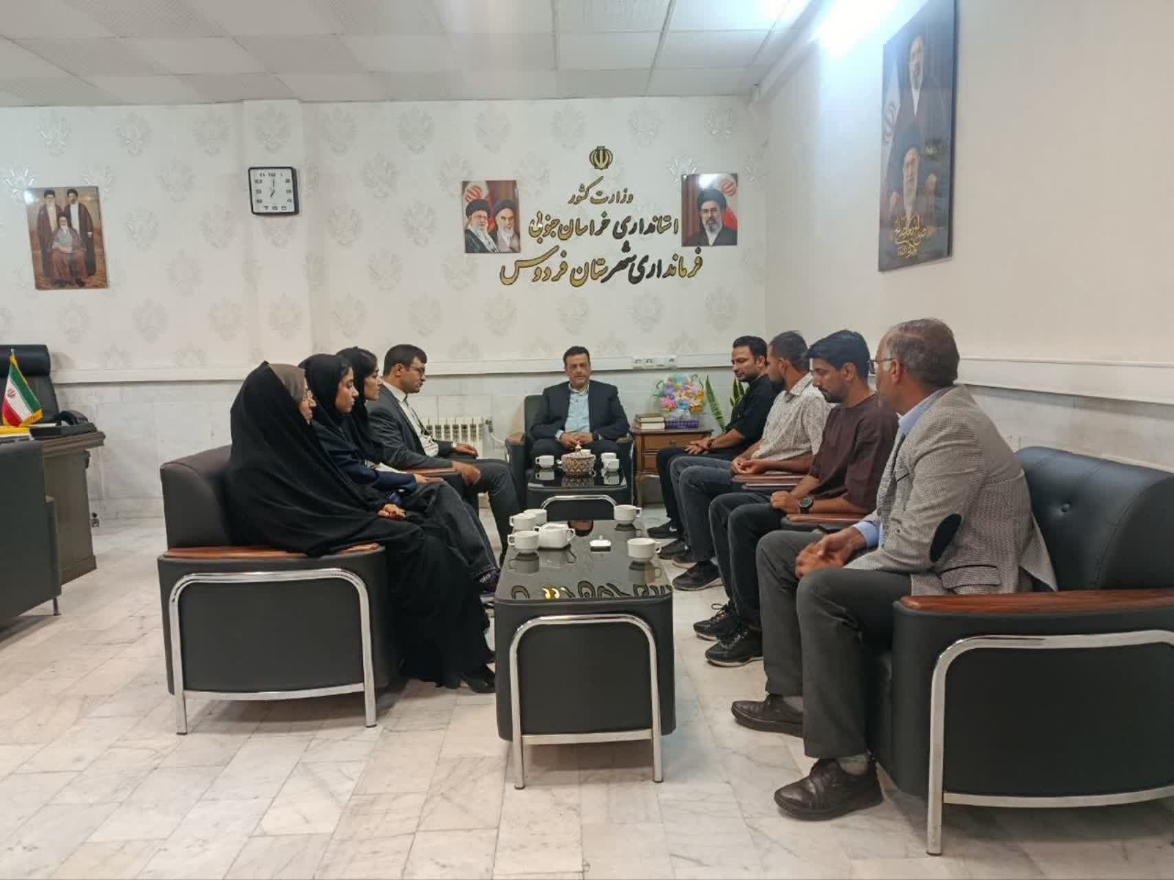 دیدار رئیس ورزش و جوانان و رؤسای هیئت‌های ورزشی با فرماندار فردوس