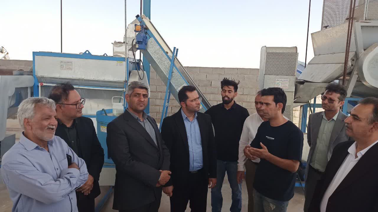 بازدید نماینده مجلس و فرماندار بشرویه از ترمینال ضبط پسته نادری افشار
