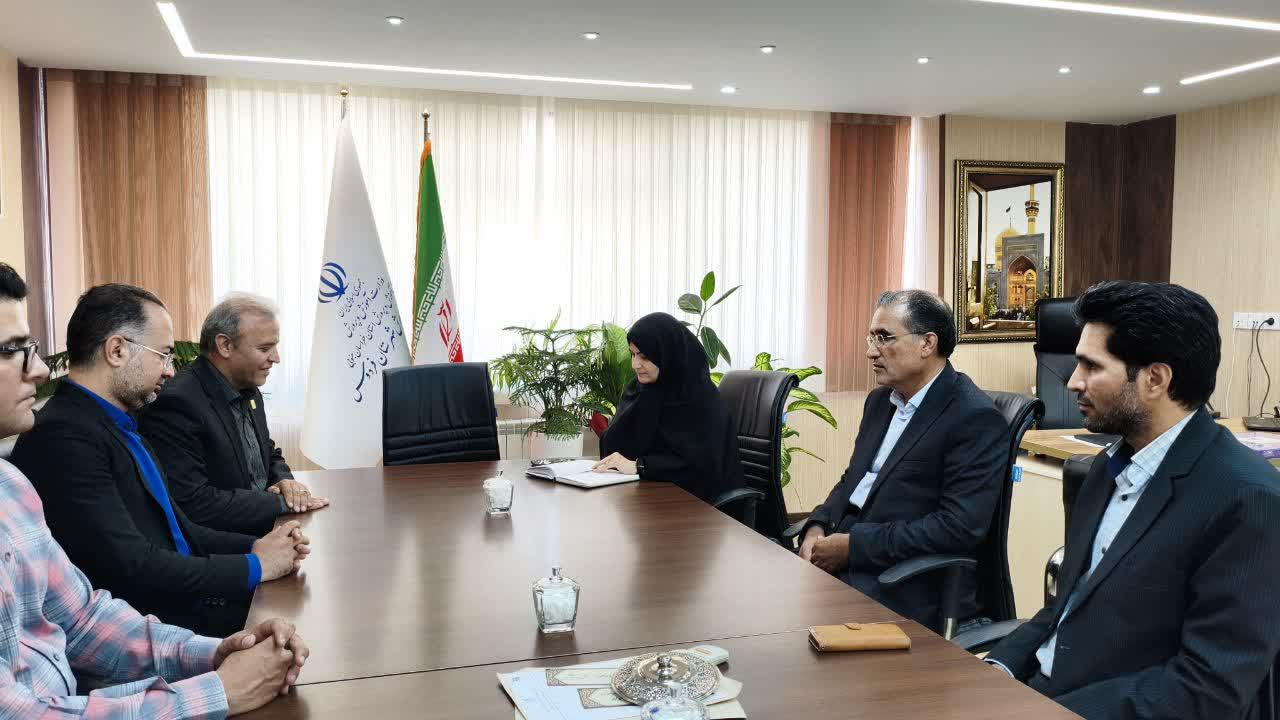 دیدار رئیس دانشگاه فرهنگیان خراسان جنوبی با مدیر آموزش و پرورش فردوس