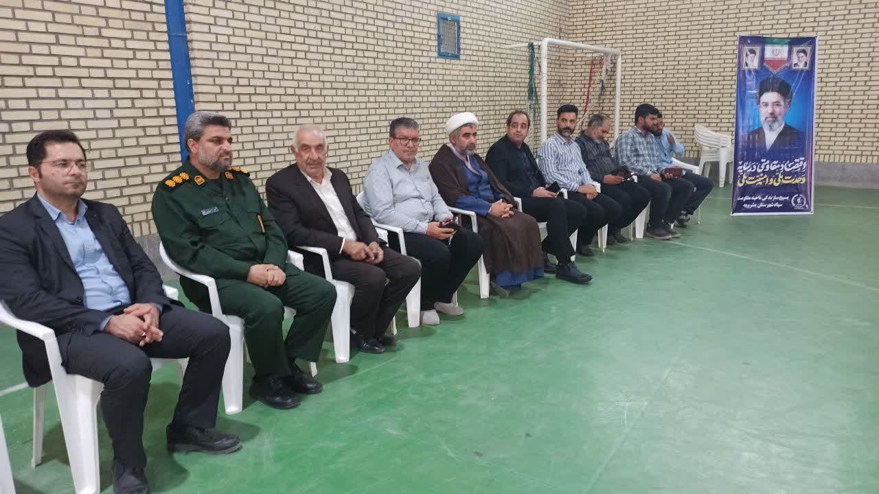 اهدای ۱۲۰۰ بسته لوازم التحریر به دانش‌آموزان نیازمند بشرویه