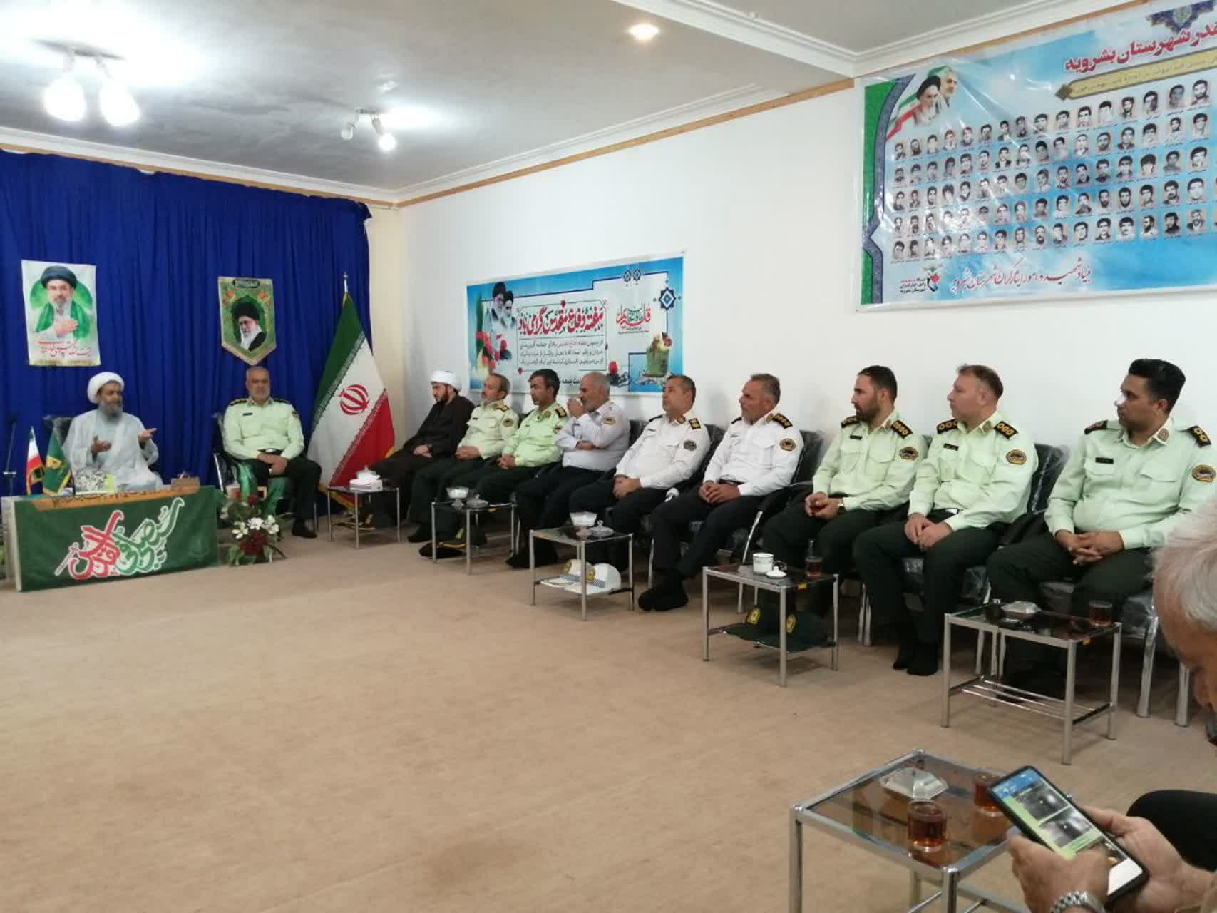 دیدار فرمانده نیروی انتظامی بشرویه با امام جمعه در هفته انتظامی