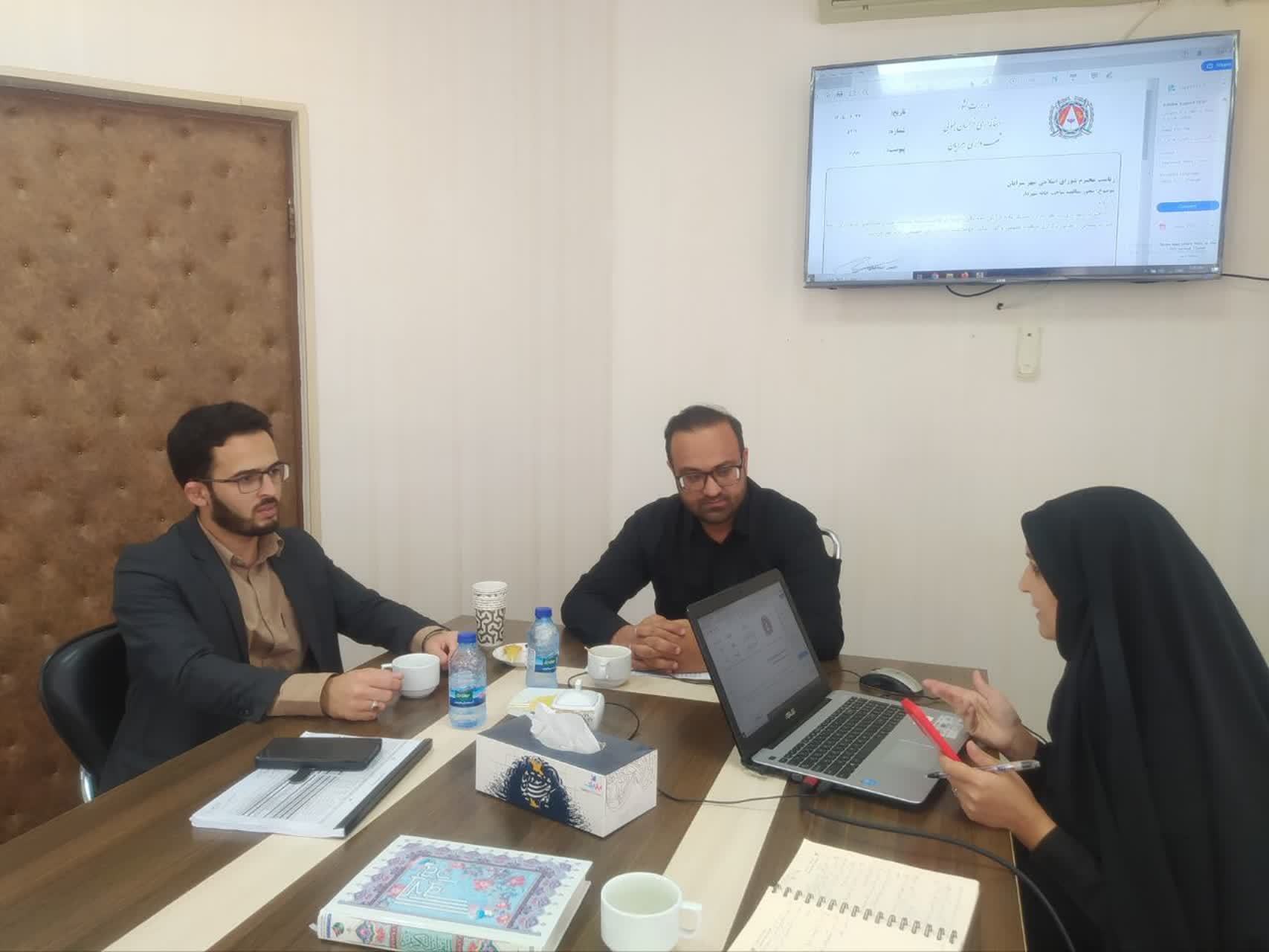 برگزاری جلسه هیئت تطبیق شهرستان سرایان با حضور فرماندار و رئیس دادگستری
