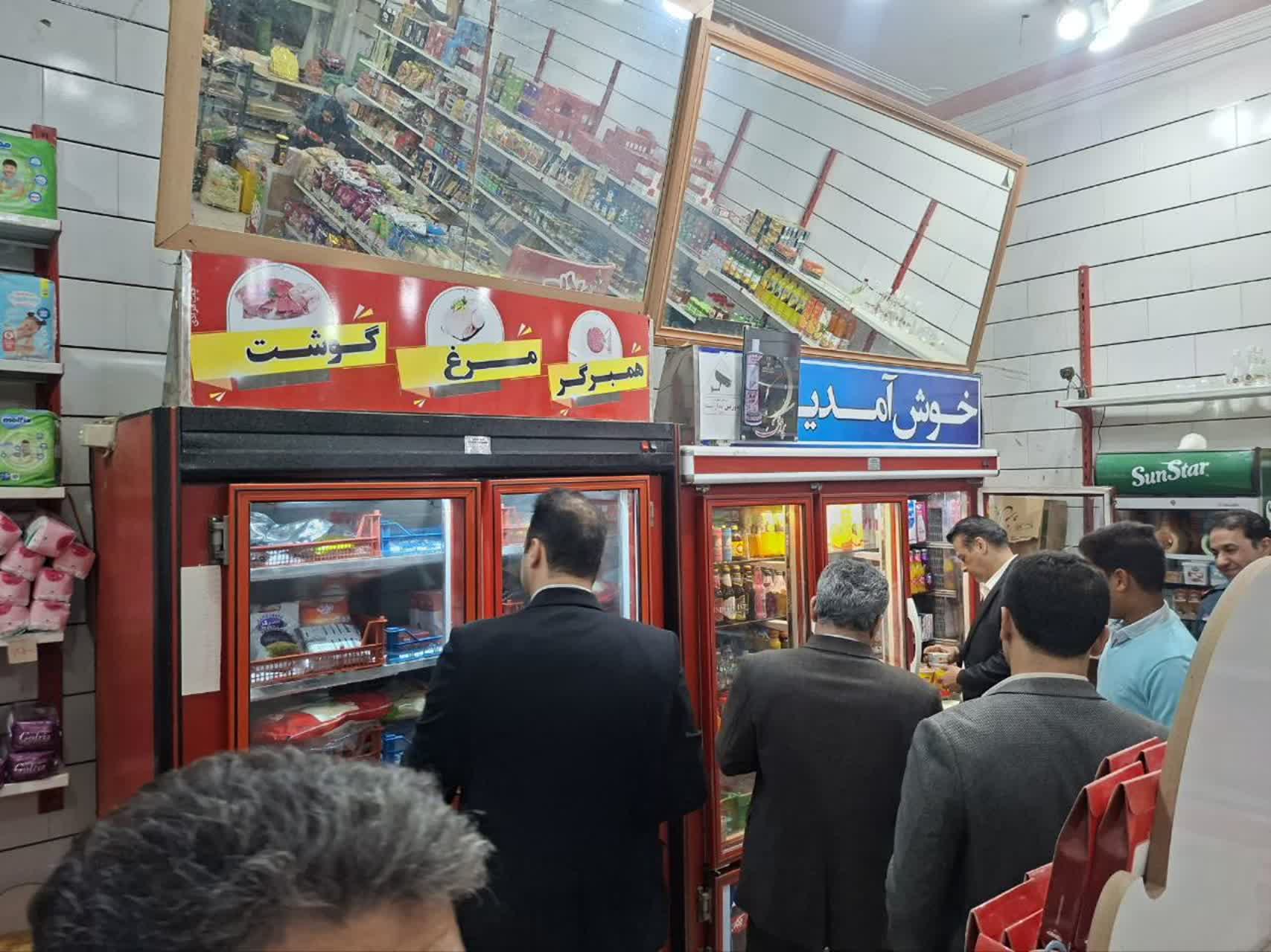 گشت مشترک نظارت بر قیمت و عرضه کالاهای تنظیم بازار در فردوس