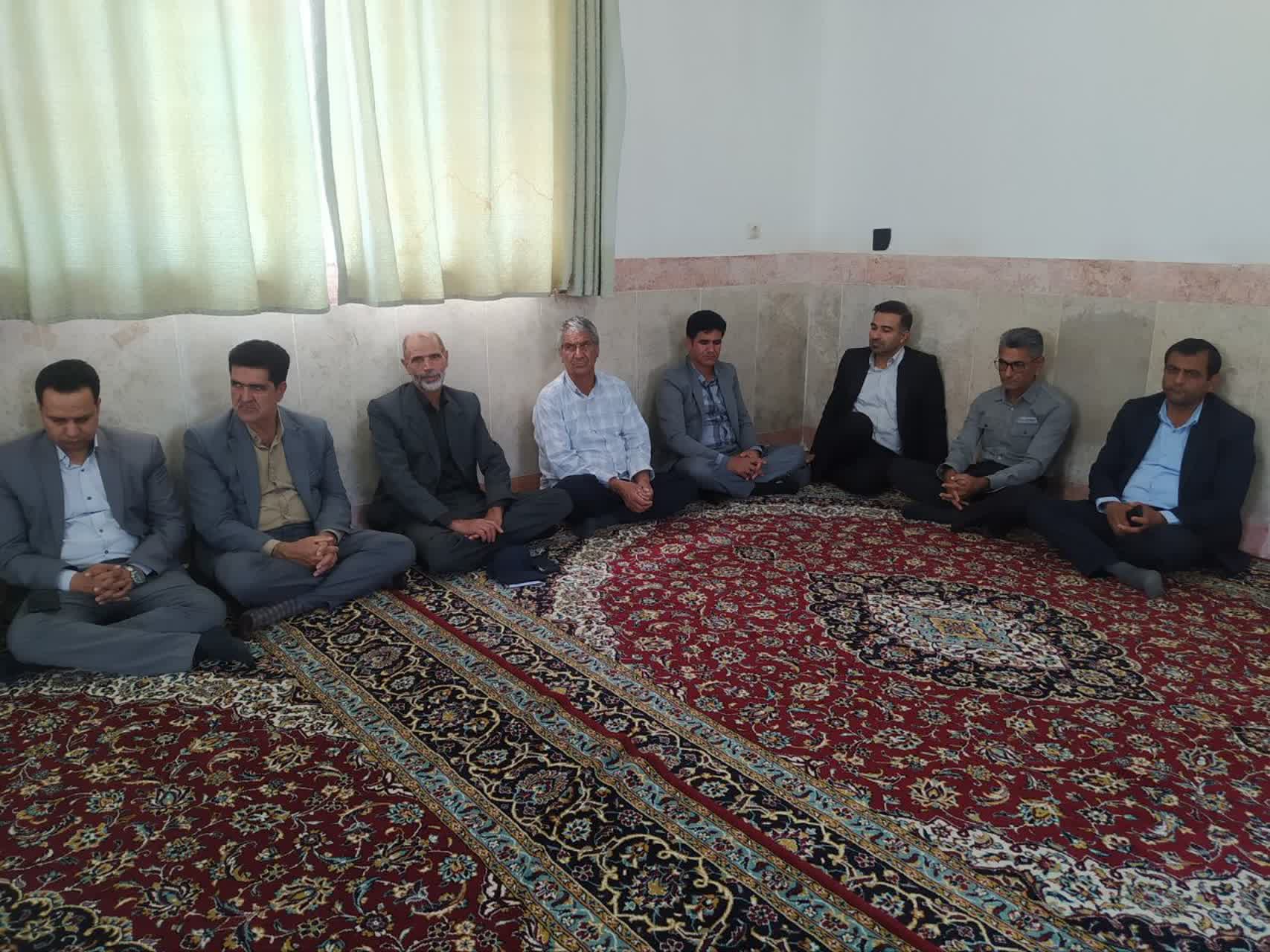 نشست بررسی مسائل و اولویت‌های توسعه روستایی در سرایان