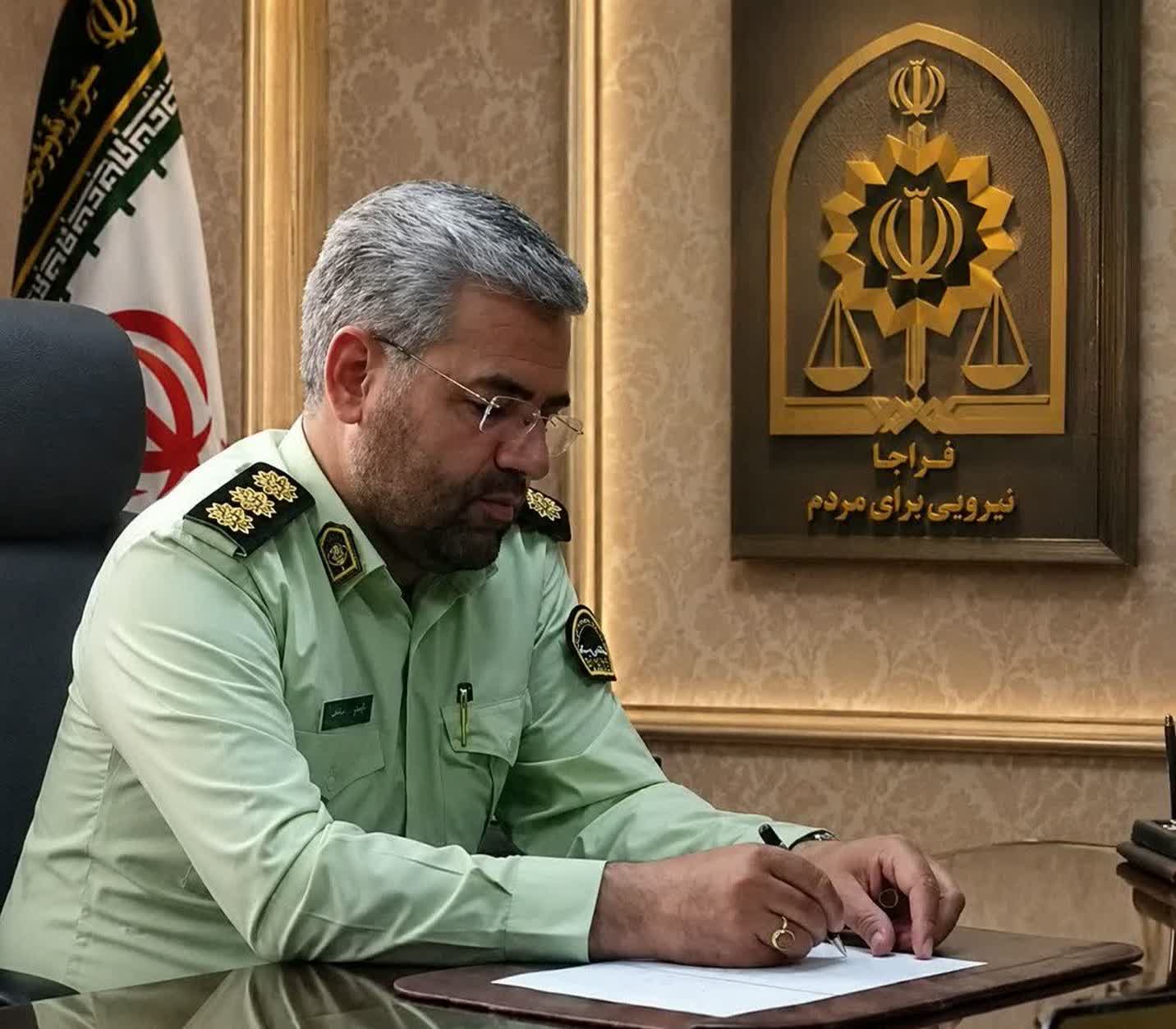 پیام تبریک فرمانده انتظامی شهرستان فردوس به مناسبت روز پزشک