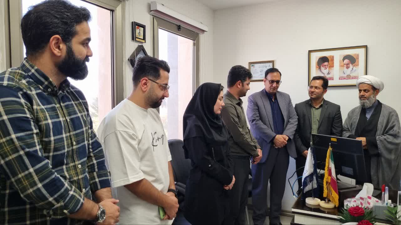 تجلیل از جمعی از پزشکان و متخصصان بیمارستان امام رضا(ع)