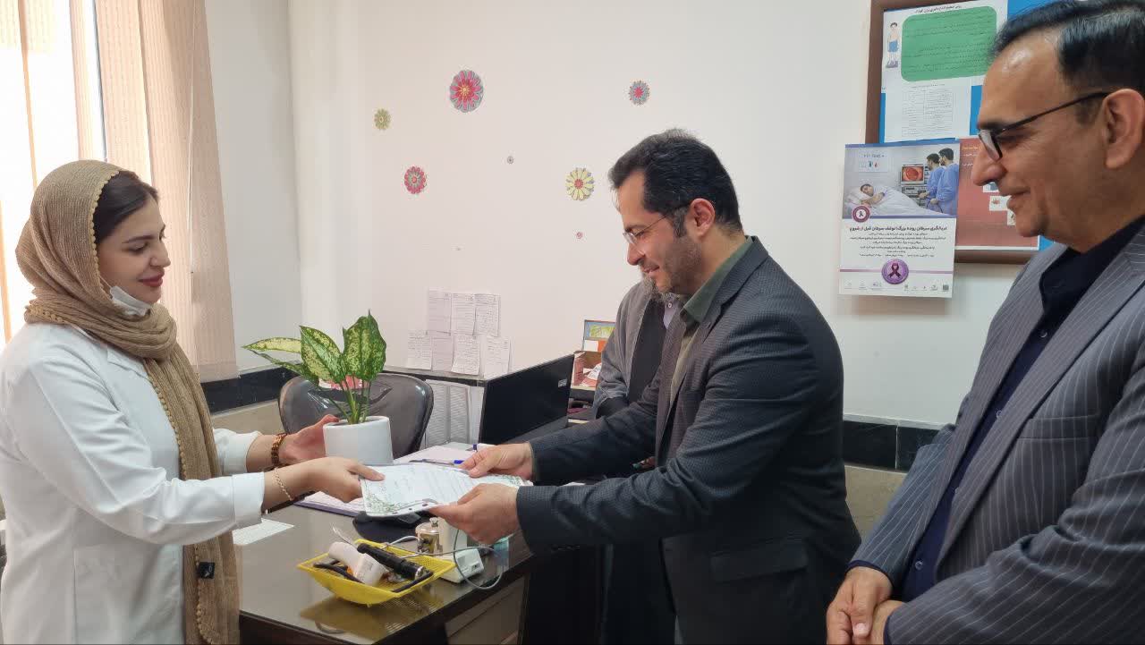 تجلیل از پزشکان شهرستان بشرویه با حضور امام جمعه و فرماندار