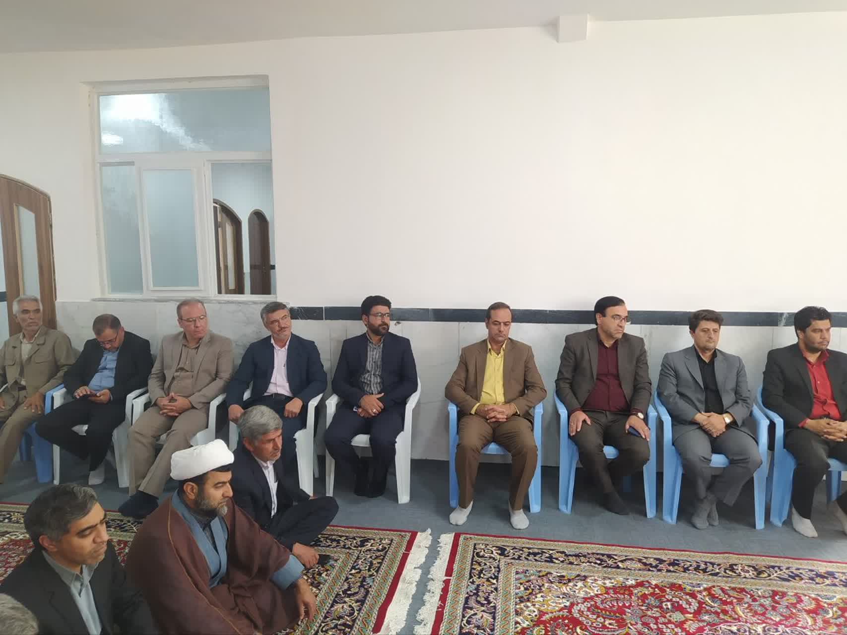 دیدار فرماندار و اعضای شورای اداری و تأمین شهرستان سرایان با امام جمعه 